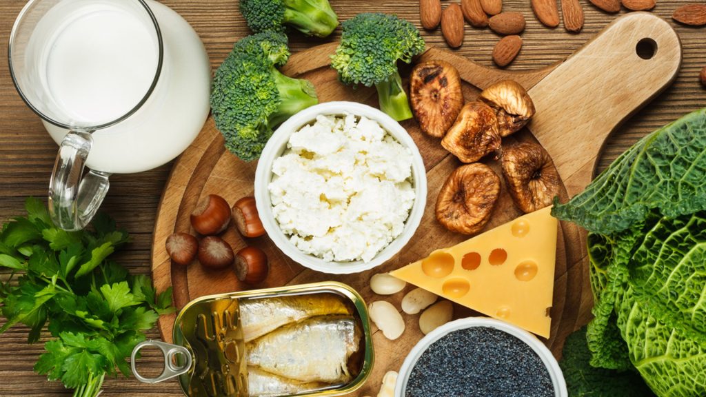 tavola con cibo